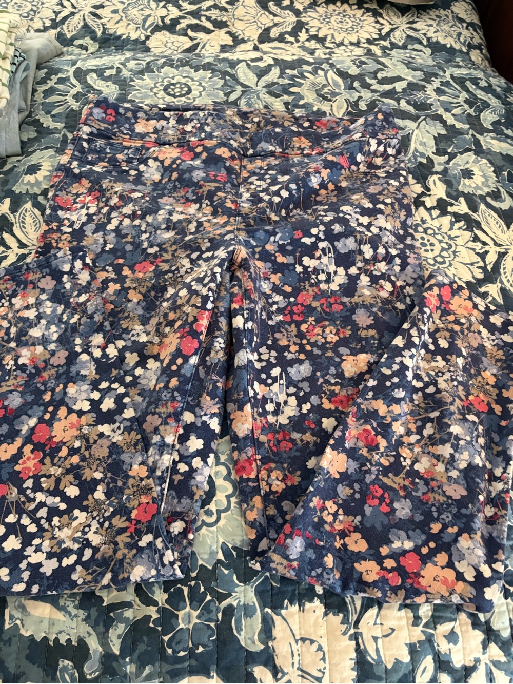 Chico's Navy Floral Jeggings